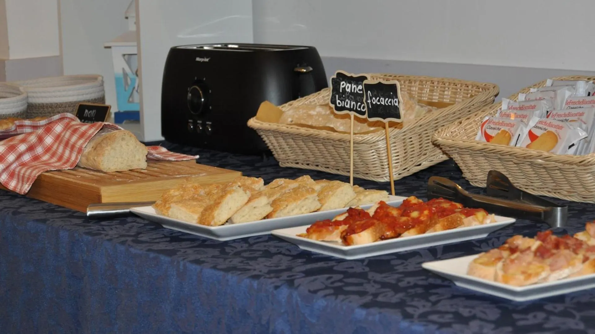 Hotel Susy - Ambienti Rinnovati - Direttamente Su Viale Dante E A Due Passi Dal Mare リッチョーネ 2*,  イタリア