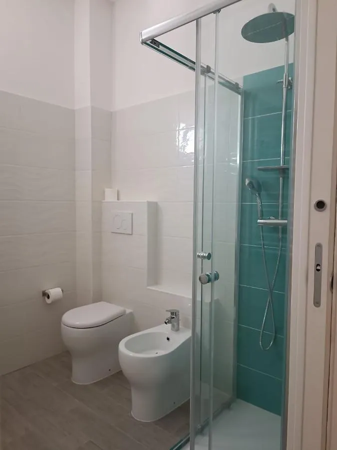 Hotel Susy - Ambienti Rinnovati - Direttamente Su Viale Dante E A Due Passi Dal Mare Riccione 2*,  Itálie